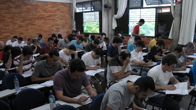 Fachada da Assembleia Legislativa de Minas Gerais no contexto do concurso da ALMG
