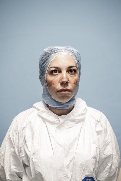 Equipe de enfermagem trabalhando em unidade de terapia intensiva