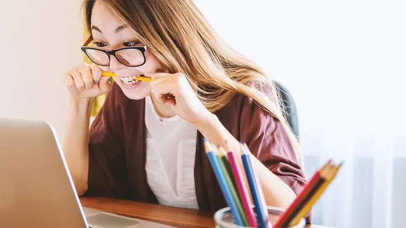 CPA-10 e novas certificações ANBIMA em material de estudo