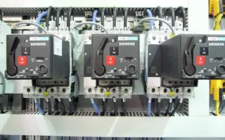 Painel de controle usado em curso técnico em automação industrial
