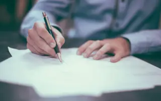 Documentos de curso técnico usados para conferir requisito de concurso público