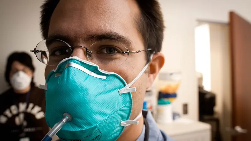 Técnico em Segurança do Trabalho e equipamento de proteção em ambiente de saúde