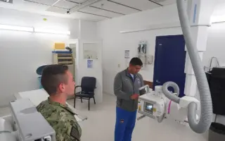 Imagem destacada: técnico em radiologia em ambiente de trabalho
