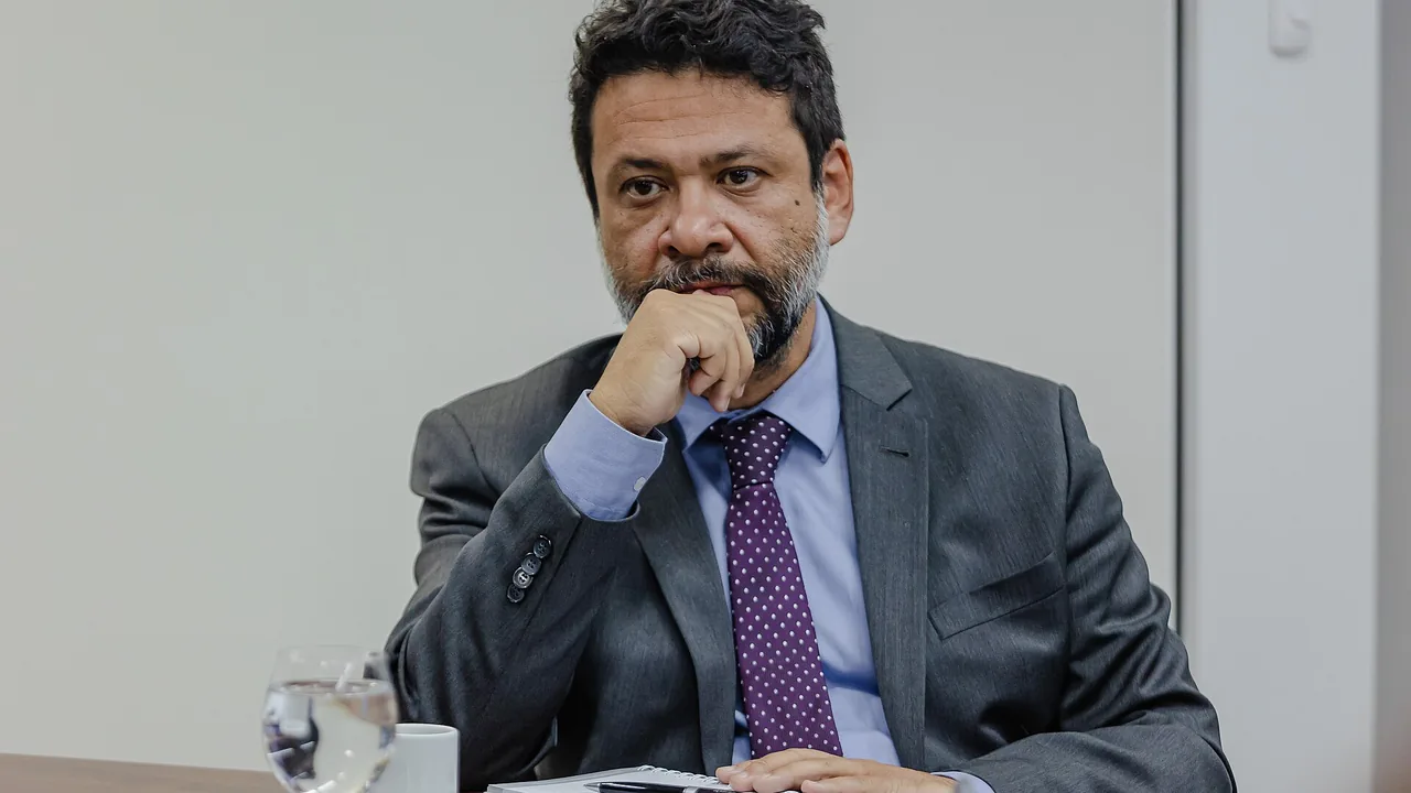 Analista Técnico Executivo: reunião institucional ligada ao Ministério da Gestão e da Inovação