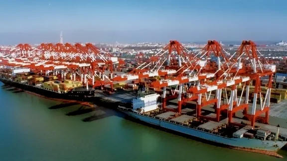 Curso técnico em Comércio Exterior: operação de terminal portuário e contêineres