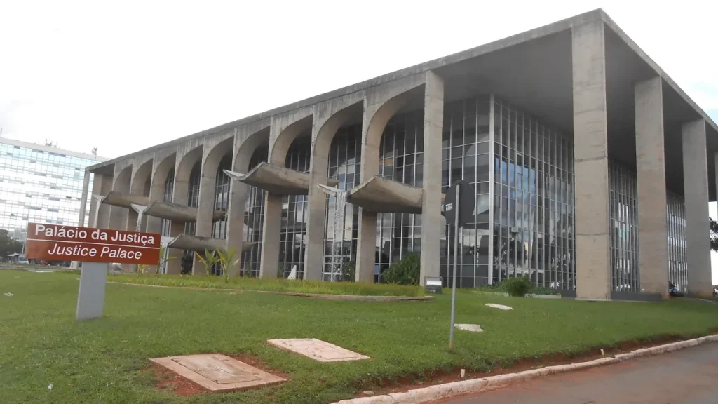Palácio da Justiça representa o ambiente institucional do controle interno na administração pública