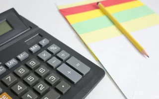 Planejamento tributário para técnico em administração: calculadora e anotações sobre análise financeira