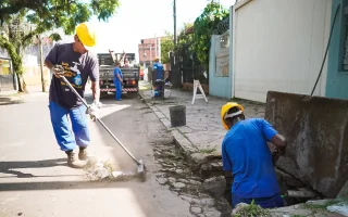 Técnico em Serviços Públicos em atividade de atendimento e prestação de serviço público