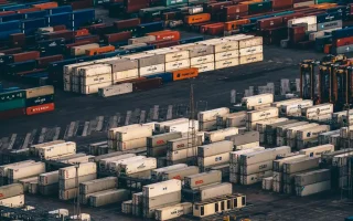 Curso técnico em Comércio Exterior: navios e contêineres no comércio internacional