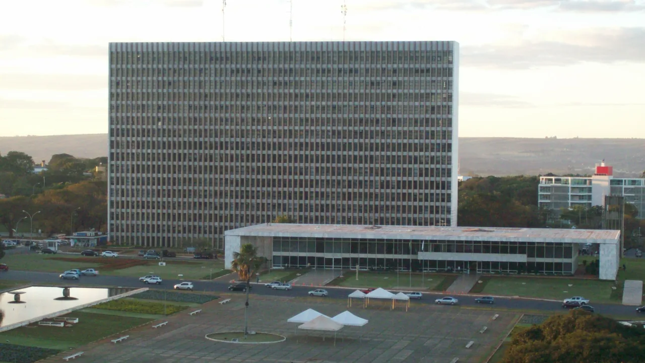 Palácio do Buriti, sede do governo do Distrito Federal, relacionado ao trabalho em corregedoria pública