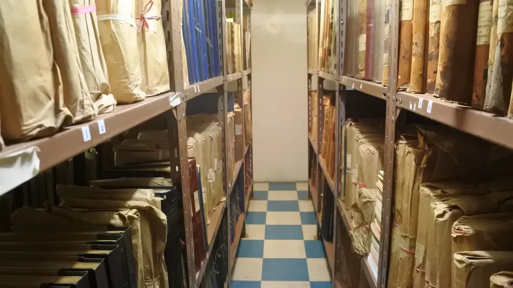 Arquivo de documentos para ilustrar o trabalho de protocolo do técnico em Serviços Públicos