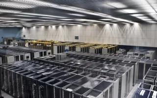 Sala de servidores para ilustrar cibersegurança e Técnico em Informática