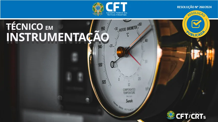 Técnico em Instrumentação diante de um instrumento de medição industrial